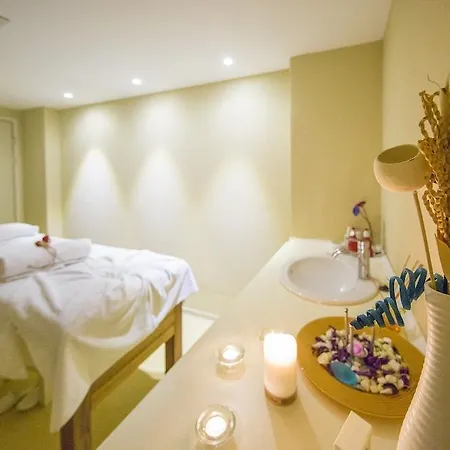 Ξενοδοχείο Sisus 4*