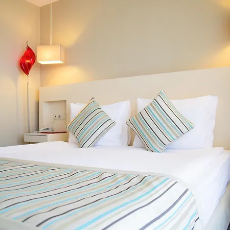 Sisus Otel Çeşme