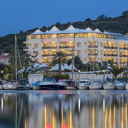 Sisus Otel Çeşme