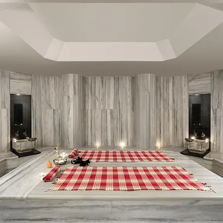 Sisus Hotel 4*