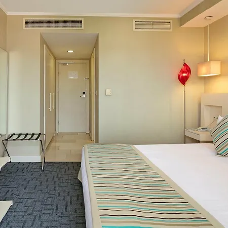 Sisus Hotel 4*