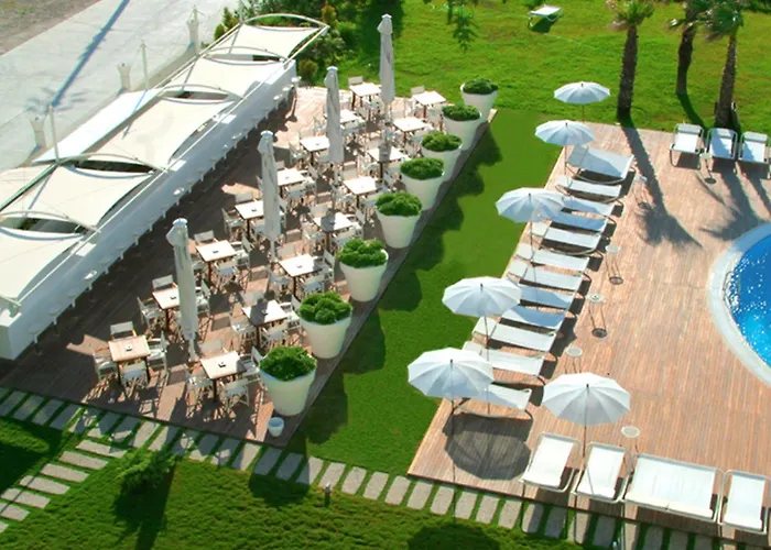 Sisus Отель Кешме